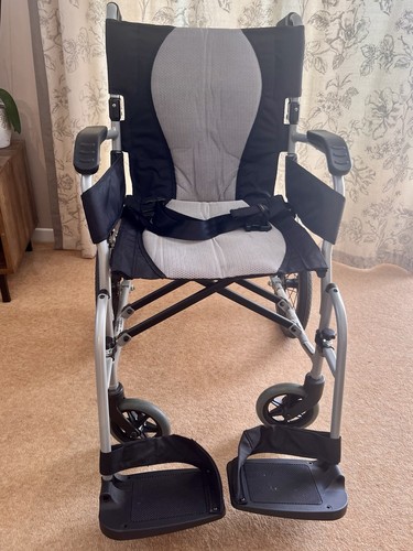 Aluminium folding wheelchair - aluminium,