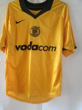 Kaizer Chiefs 2004-2005 Home