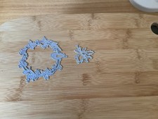 Christmas Wreath Holly & Robin Metal Dies - 2 Pieces.