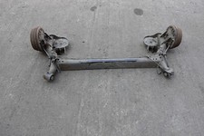 42726 K3 2016 RENAULT KANGOO 1.5 DCI REAR AXLE WITH DRUM BRAKES.