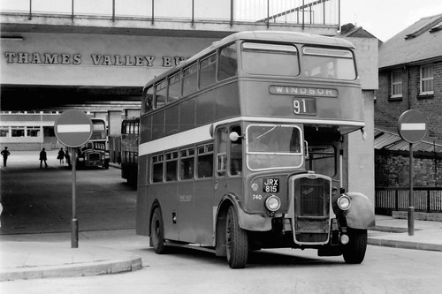 Thames valley 740 6x4 bus - thames,