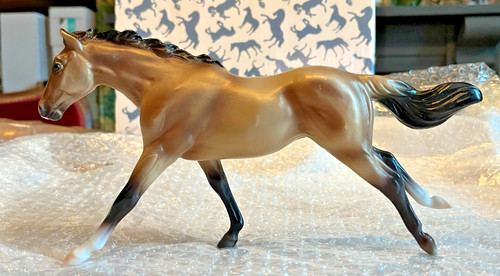 Breyer classic bella 2017 - breyer,