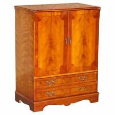 STUNNING YEW WOOD TV MEDIA CUPBOARD DESIGNED TO HOUSE TELEVISION & SKY BOXES