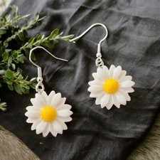 Beeloved Daisy Earrings Kitsch Quirky Over Sized Earrings Cute Novelty Gifts