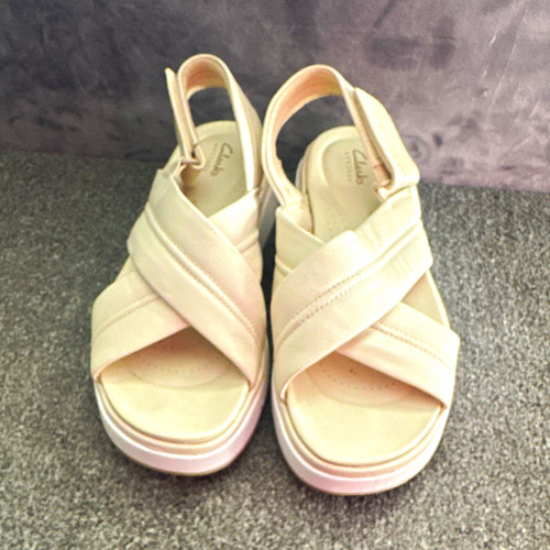 Clarks women beige leather - women’s,