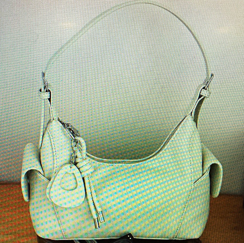 White pebbled leather shoulder - white,