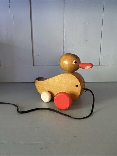 Vintage wooden pull along - vintage,