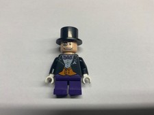 LEGO PENGUIN MINIFIGURE BATMAN BATCAVE 7783 7885 RARE.