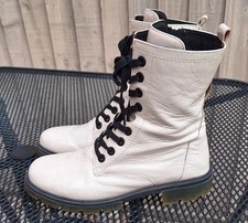 Caprice off white genuine