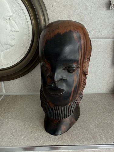 Beautiful mid century african - mid,