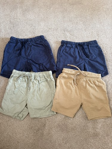 Boys shorts bunde aged 3 - x4,