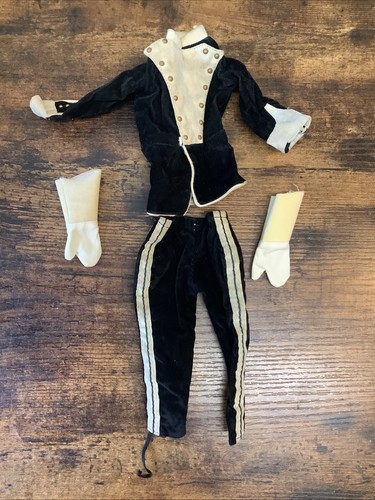 Vintage action man - vintage, 17th/21st