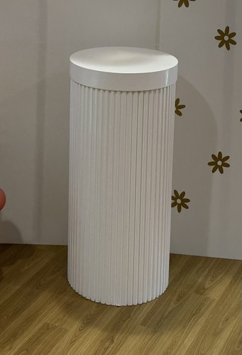 Hire rippled plinth - hire,