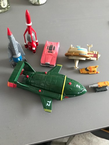 Thunderbirds tracy island - thunderbirds,