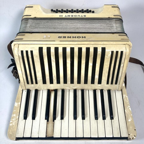 Hohner student iii - student, key