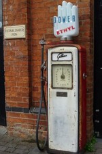 Photo Petrol Pump - Old petrol