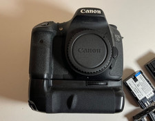Canon EOS 7D 18MP Digital SLR