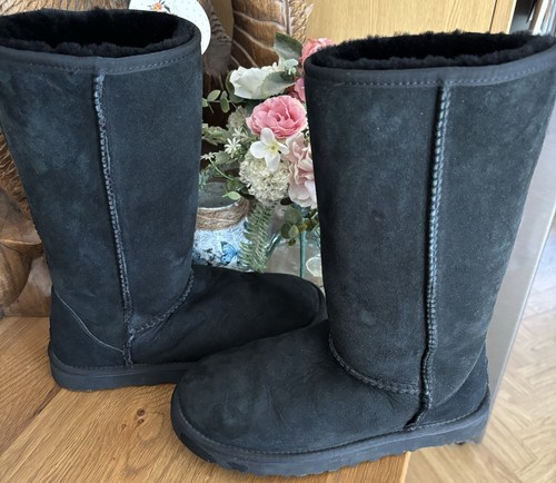 Genuine ugg boots size 5 - boots,