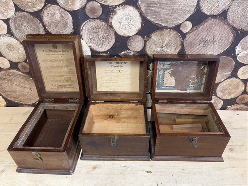 Crystal radio set - crystal, boxes
