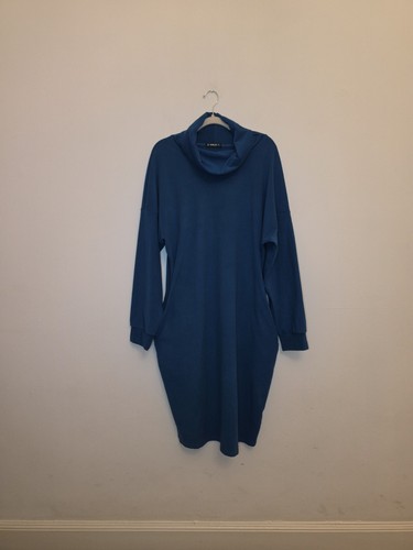 Bnwot blue midi comfy cosy - blue,