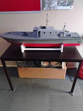 R C MODEL BOAT