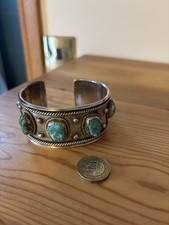 Vintage Native American Navajo Turquoise silver bracelet.