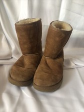 UGG Bailey boots in ChesnutBeautiful  UGG Chestnut Bailey Boots*