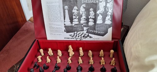 Reynard the fox chess - reynard, set