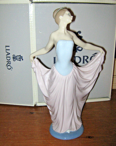Lladro porcelain figurine - lladro,