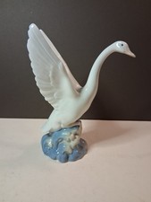Nao lladro porcelain - porcelain, swan