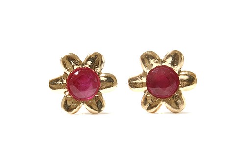 9ct gold ruby - 9ct,