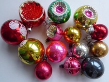 VINTAGE GLASS CHRISTMAS TREE BAUBLES FOUR CONCAVE, LOT OF 14
