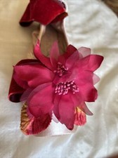 Decorative Pointe Shoe w/ Red