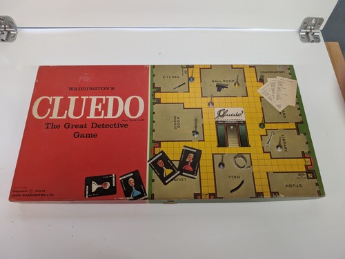 Cluedo board game waddingtons - cluedo,