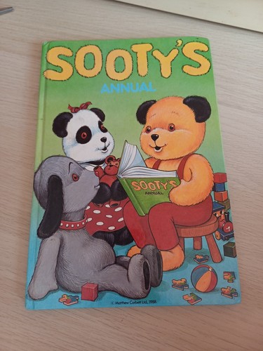 Vintage sooty annual 1988 - sooty’s,