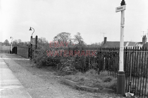 Photo pewsey railway station - pewsey,