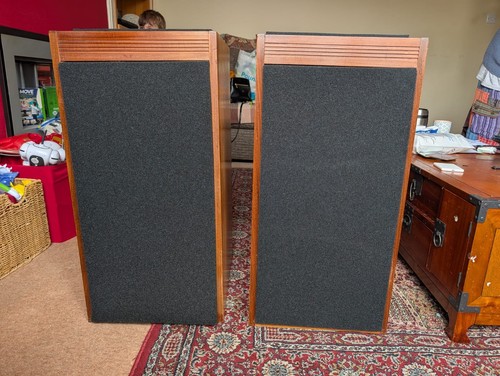 Linn isobarik pair - linn,
