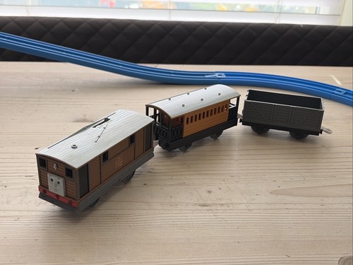 Thomas trackmaster toby - thomas,