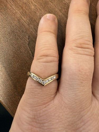 9ct yellow gold - 9ct, wishbone