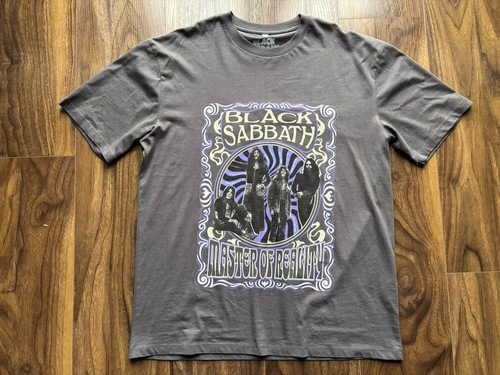 Black sabbath master of - black,