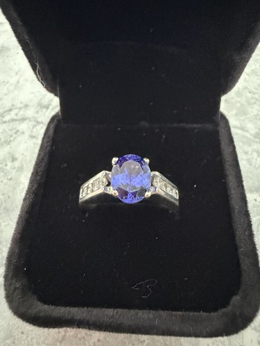14k white gold tanzanite - white,