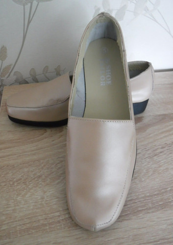 Ladies flat leather shoes - flat,