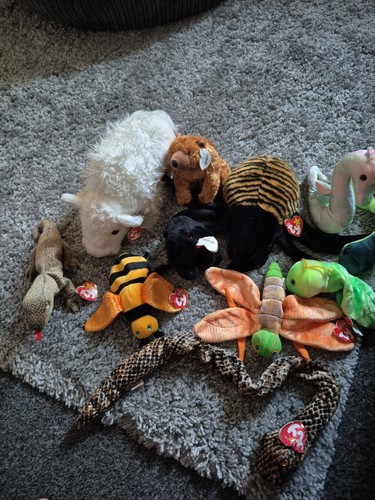 Joblot beanies large - joblot,