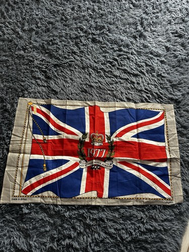 Vintage 1977 queen silver - 1977,