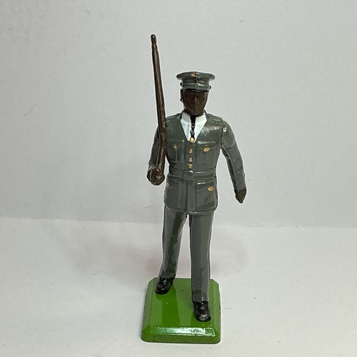 Britains army soldier - britains,