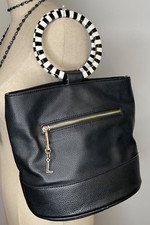 Moda Luxe- Authentic Black