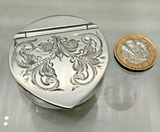 Vintage Edwin Blyde Pewter Snuff / Pill Box with Chased Foliate Decoration 