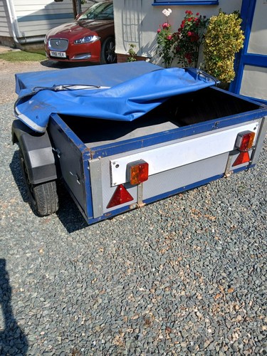 Heavy duty car trailer - , with