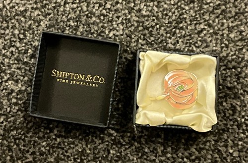 Shipton co mackintosh - shipton,