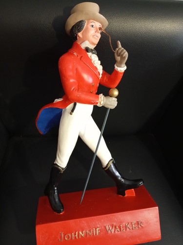 Johnnie walker statue 44cm - johnnie,